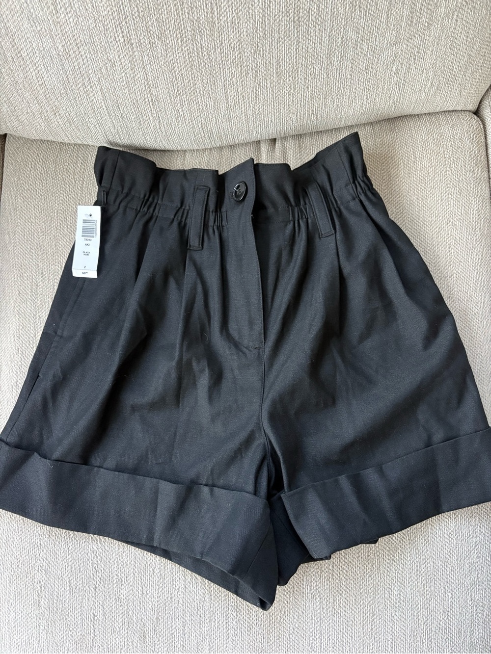 Aritzia Black Paperbag Waist Cuffed Shorts